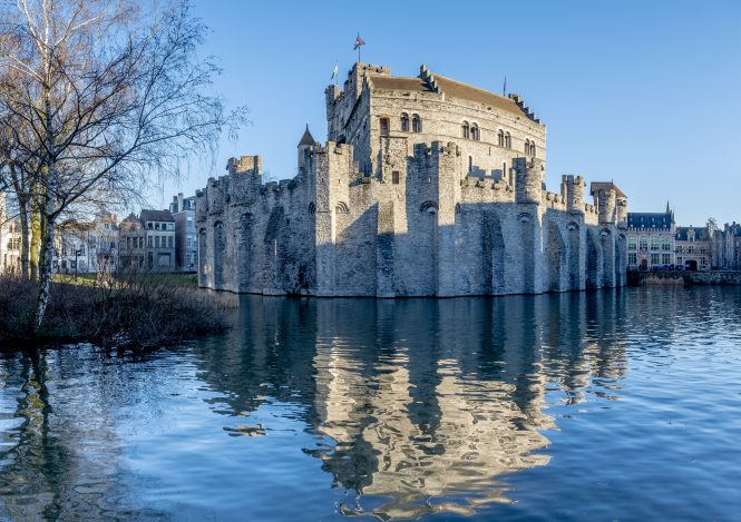 El castillo de los Condes de Flandes - @msubirats